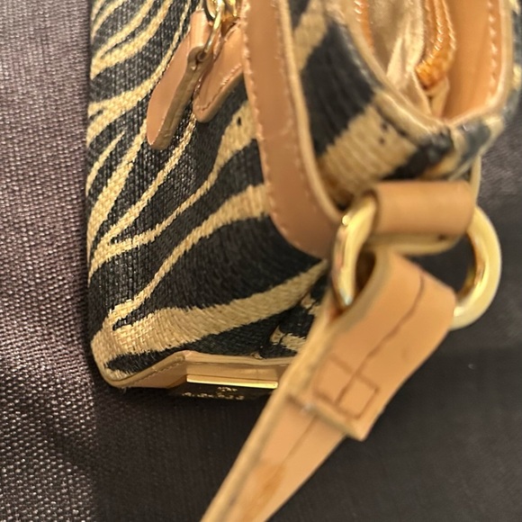 Ricardo Beverly Hills Women’s Small Zebra Print Purse - Picture 3 of 12